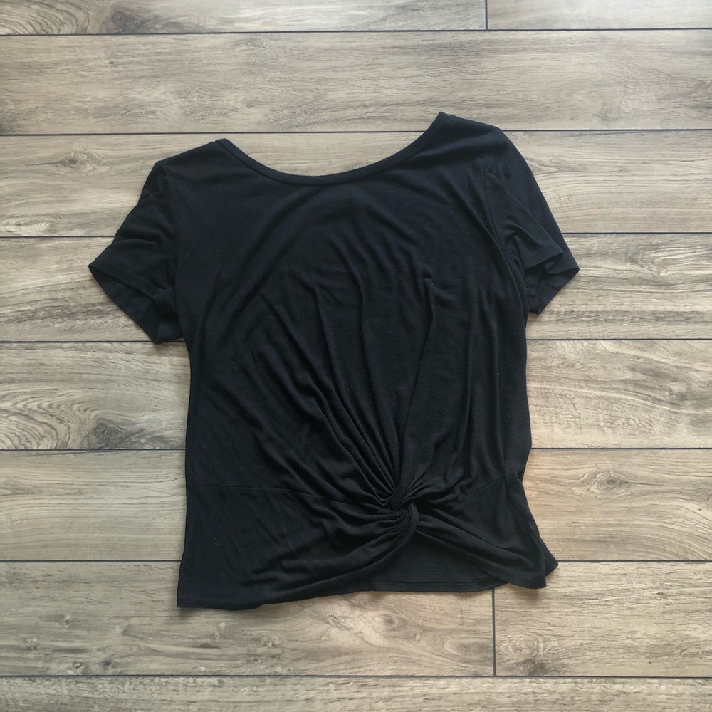 Abercrombie & Fitch black tee